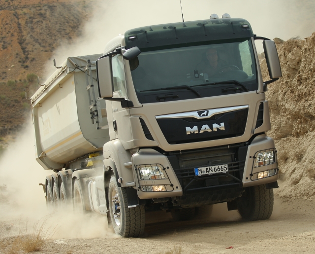 תמונת דגם TGS TGX 515 640 בפעולה